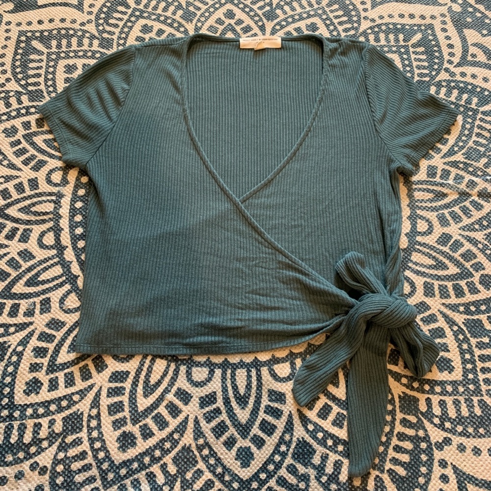 Project Social T UO Bailey Wrap Cropped Tee NWOT